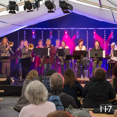 Shebop Big Band under ledelse av Beate Elstad.