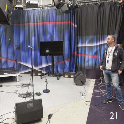 Roar Berntsen forteller om studioets virkemåte og hvordan det nå brukes til Innlandsscenen.